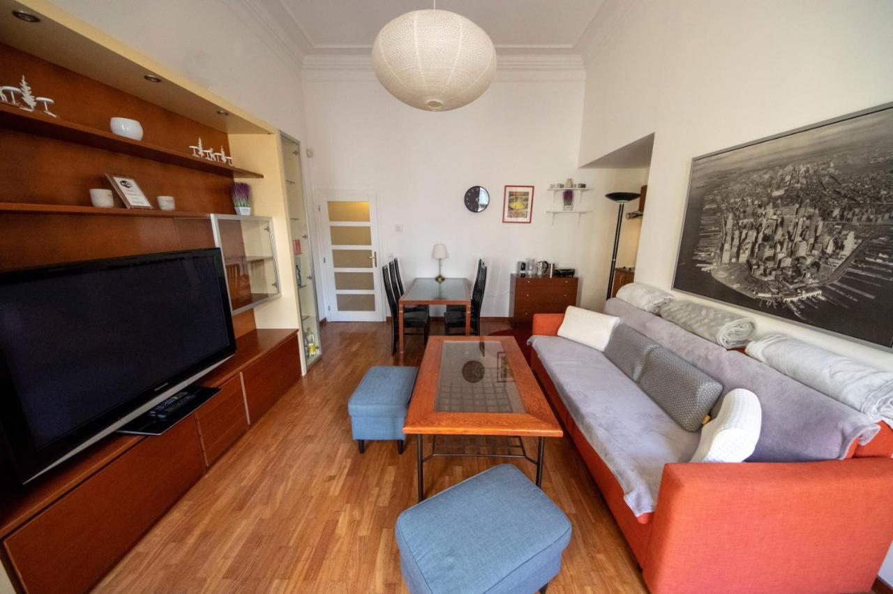 Autentic Apartments Platnerska Прага Екстериор снимка